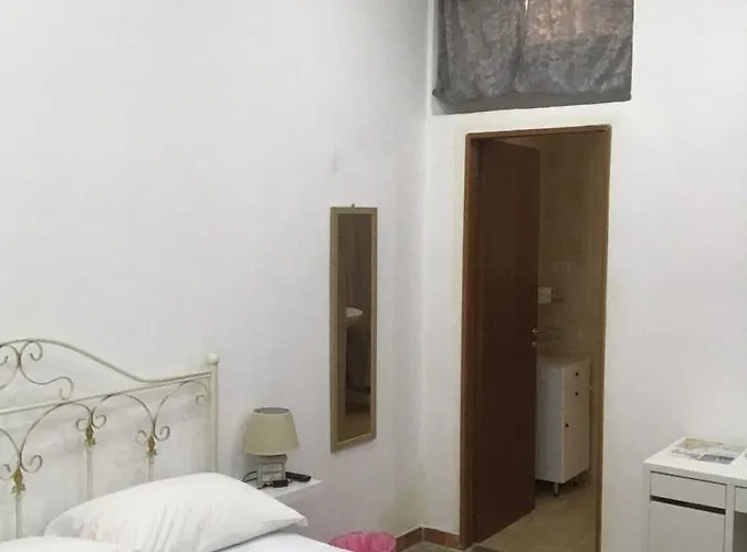 Partenope Legend Bed & Breakfast *